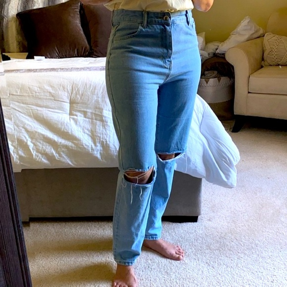High Waisted Distressed Knee 5 Pocket Denim Jeans